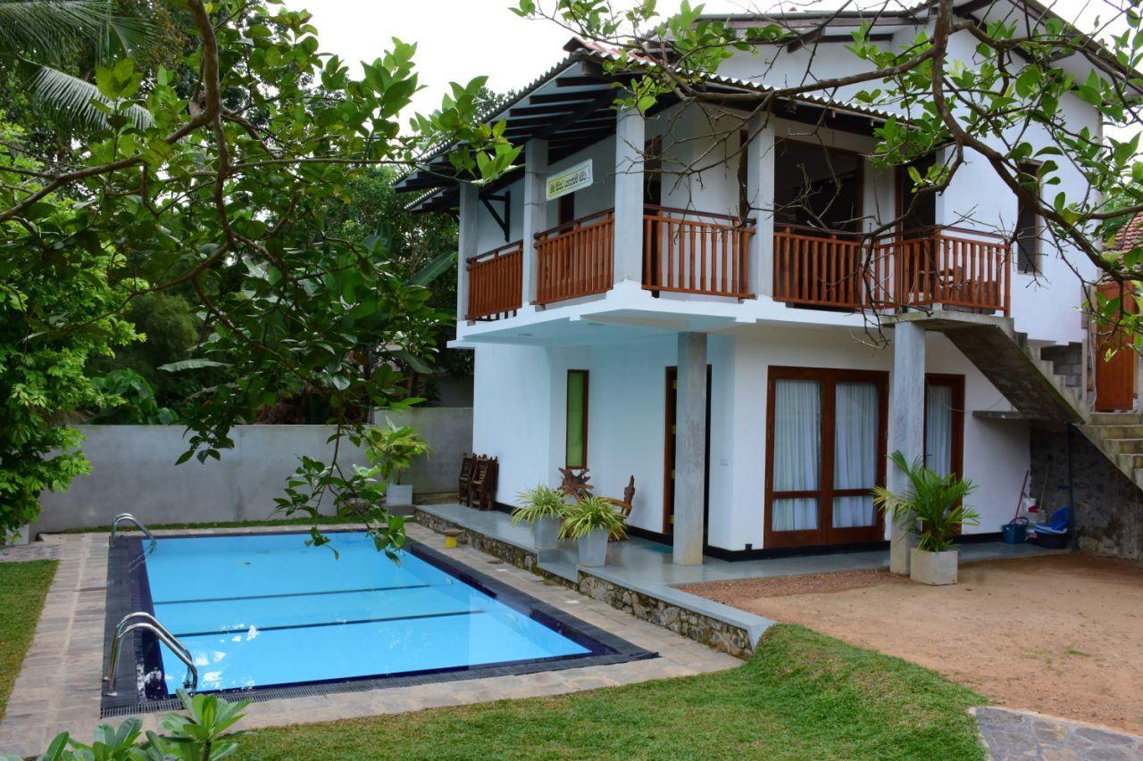 Blue Water Hikkaduwa Villa Exterior photo